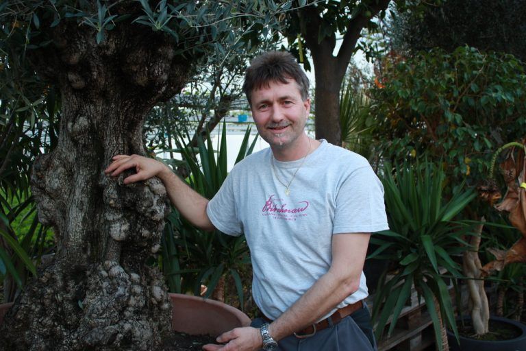 Stefan Bitschnau führt „Blumen Bitschnau“ bereits in der dritten Generation. Foto: VN   