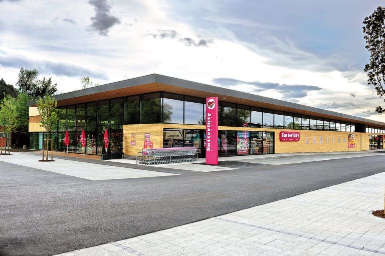 Sutterlüty-Gebäude sollen wie die Lebensmittel auch Regionalität widerspiegeln. Foto: sutterlüty schwarzach