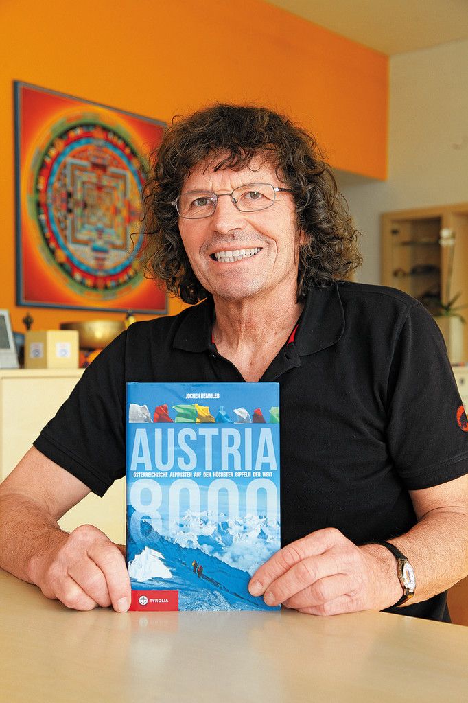 Theo Fritsche ist stolz darauf, als einer der bekanntesten österreichischen Bergsteiger im neuen Buch verewigt zu sein. Foto: VN/Hofmeister
