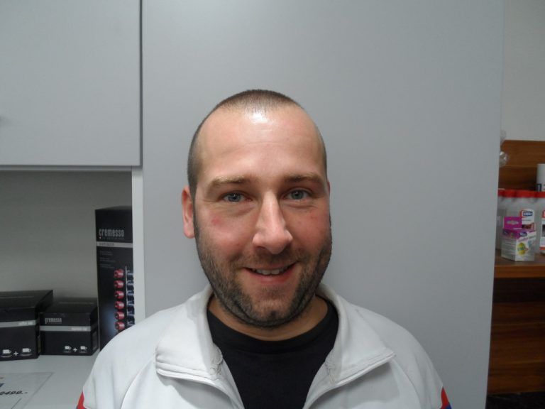 Tobias Lins,AußendienstIm Außendienst bei Elektro Jochum sind täglich viele verschiedene Probleme zu lösen – das ist eine schöne berufliche Herausforderung und bietet viel Abwechslung.