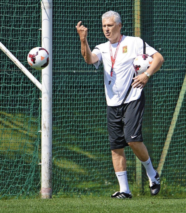 Toni Polster, der hart arbeitende Fußballtrainer. Dieses Image möchte der Ex-Goalgetter nun pflegen. apa