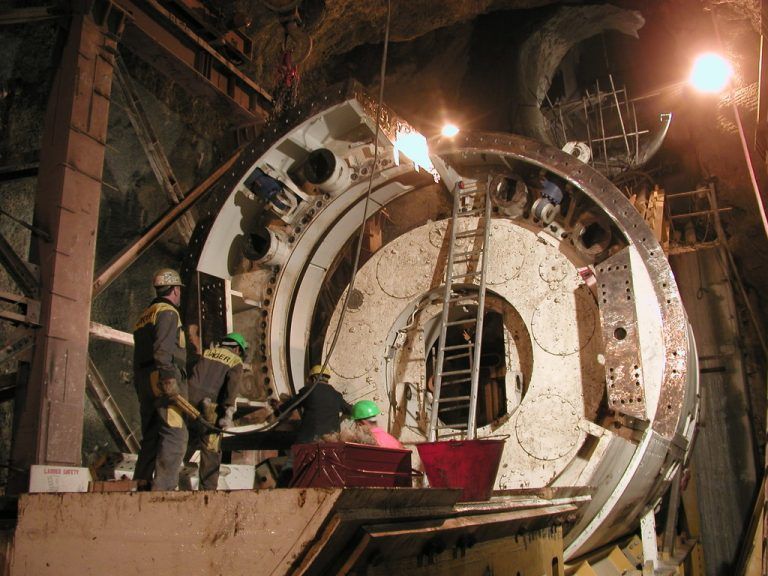 Tunnelbautechnik aus Schruns wird für die Wasserversorgung auf Kreta sorgen. Im Bild Jäger-Baustelle in Indien.  Foto: Jäger Bau  