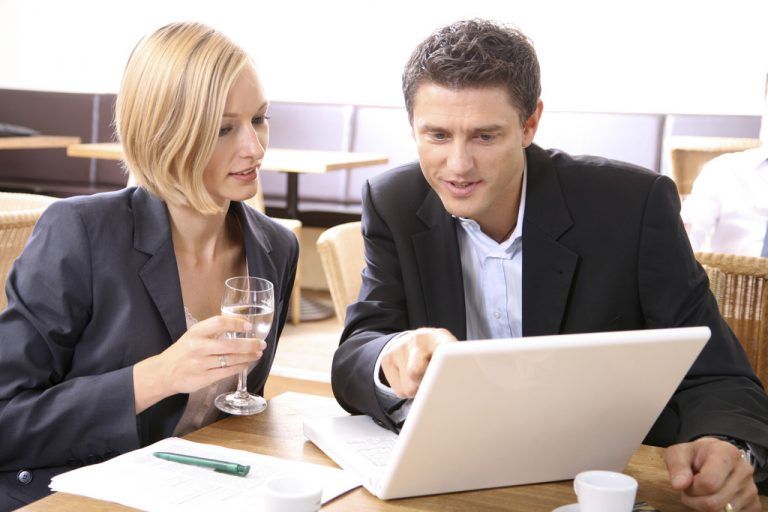 Der VKI rät, auf die Schreiben kurz zu antworten, dass man mit dieser Auslegung der Zinsanpassungsklausel nicht einverstanden ist.