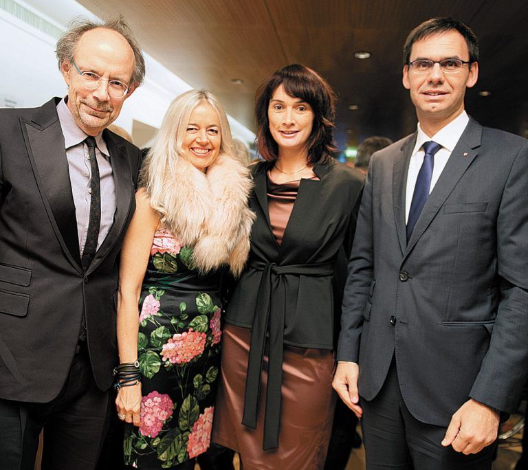Unter den begeisterten Gästen: Herausgeber Eugen A. Russ mit Irene sowie Landeshauptmann Markus Wallner und Sonja.