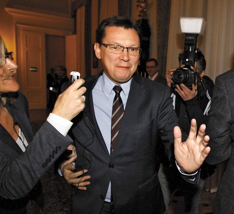 Verteidigungsminister Darabos gestern Abend. Foto: DAPD