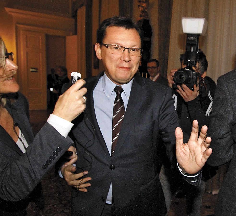 „Parteisekretär“ Darabos will trotz allem die Wehrpflicht reformieren