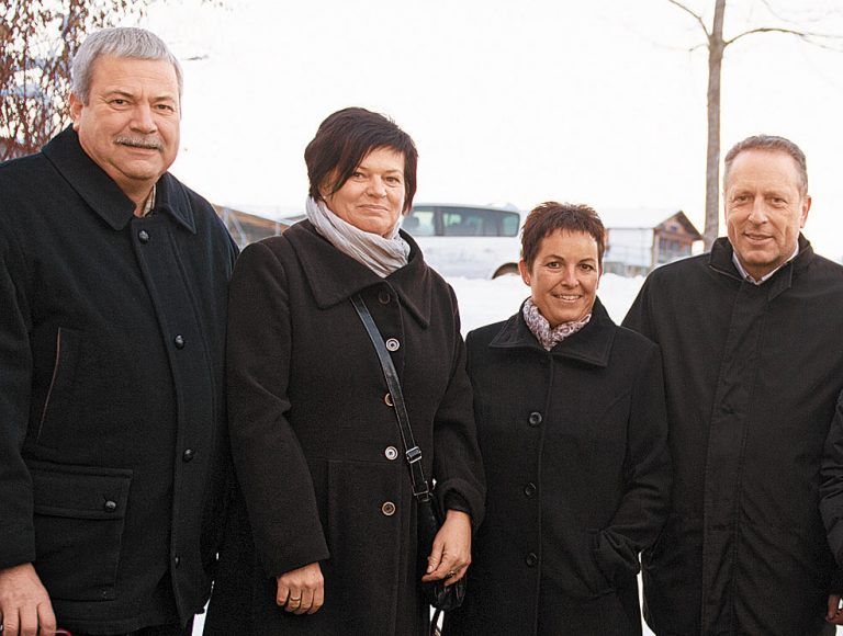 Vertreter der Arbeiterkammer: Dietmar Brunner mit Ulli (l.) sowie Präsident Hubert Hämmerle mit Christine.