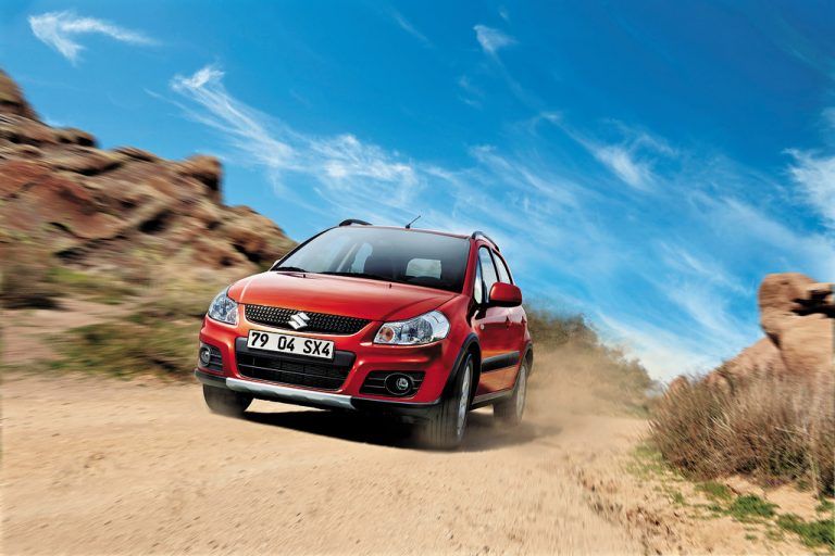 Vor der Modell-Ablöse startet der in Ungarn gebaute Japan-Crossover Suzuki SX4 mit dem Sondermodell „Traveller“ nochmals kräftig durch.