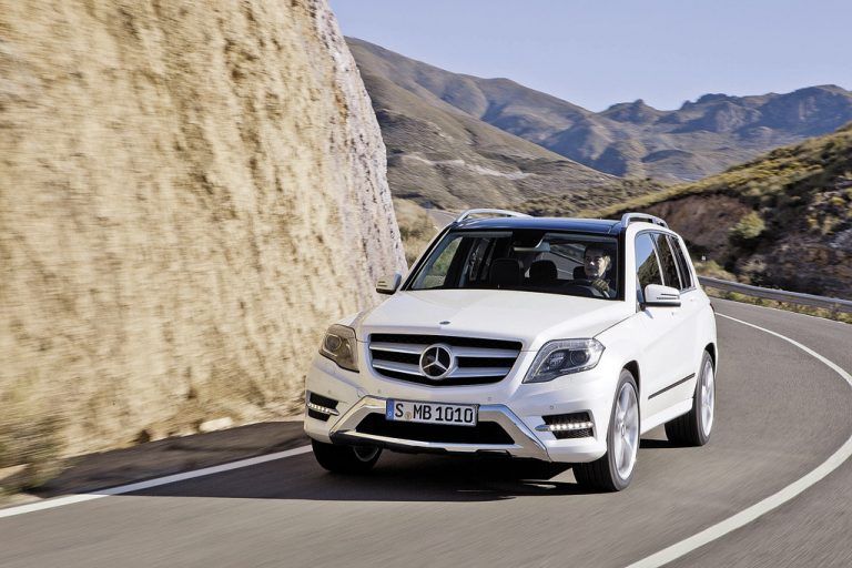 Vor rund einem Jahr optisch retuschiert und technisch auf aktuellsten Stand gebracht erfährt sich der Mercedes GLK On- & Offroad-Meriten.