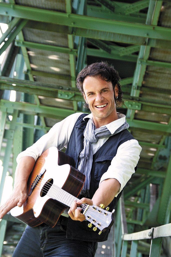 Rockige Stimme, virtuoses Gitarrenspiel – Wolfgang Frank im Interview.