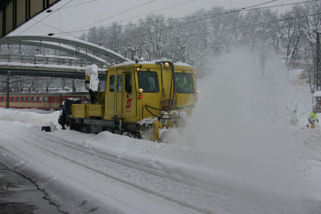 Schnee-Einsatz für ÖBB, ÖAMTC und Busse