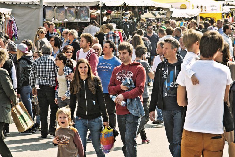 378.989Menschen leben in Vorarlberg. Seit Jahren nimmt diese Zahl zu. Allein zwischen September 2013 und September 2014 ist die Bevölkerung des Landes um 3298 Personen angewachsen.