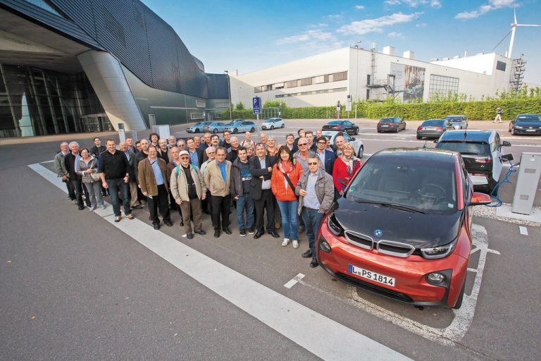 50 VN-Leser blickten im BMW-Werk im sächsischen Leipzig hinter die Kulissen der Produktion von Elektroautos. Fotos: VN/Steurer