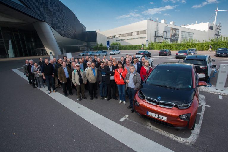 50 VN-Leser blickten im BMW-Werk im sächsischen Leipzig hinter die Kulissen der Produktion von Elektroautos. Fotos: VN/Steurer