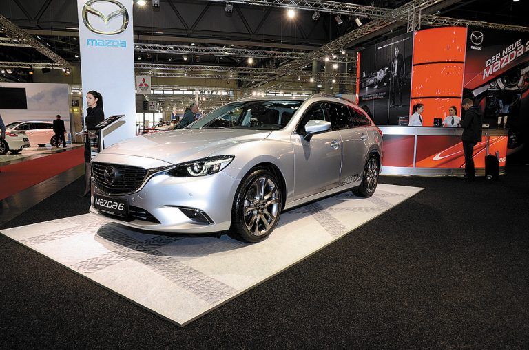 6er mit AllradDa dürften im gebirgigen Österreich schon viele darauf gewartet haben: Mazda zeigt in Wien erstmals den Mazda6 mit Allradantrieb.