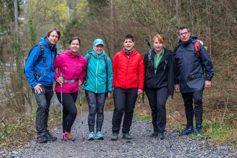 Daniel Keckeis, Barbara Offner, Elisabeth Matt, Karin Herzog, Christine Endrich und Markus Ortler (v.l.) eroberten den Karren. vn/stiplovsek