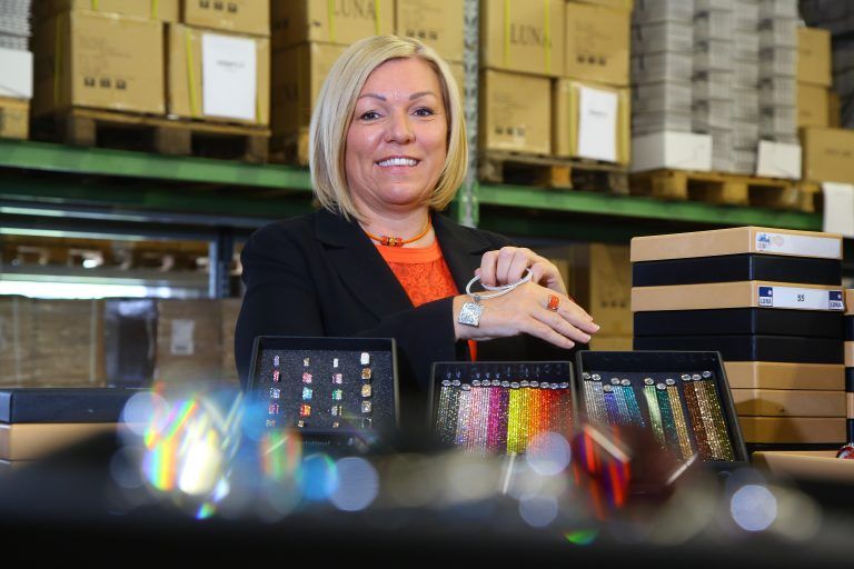 Sabine Berlinger will den Modeschmuckhersteller Pierre Lang wieder in die Gewinnzone führen. VN