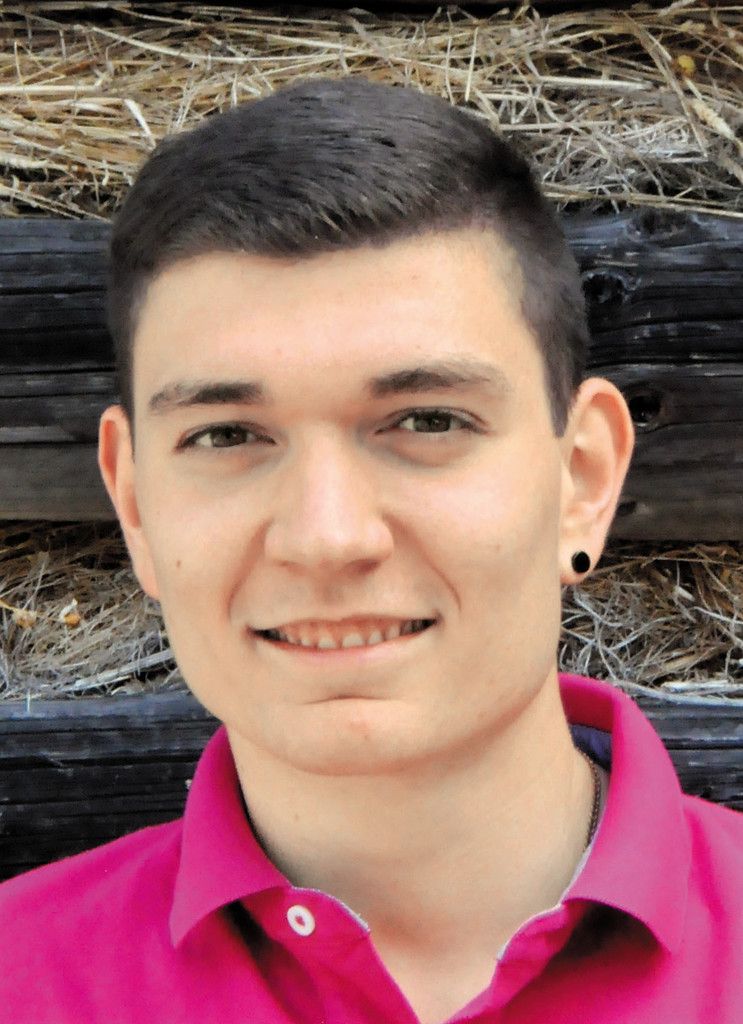 Aleksandar Marijanovic19 Jahre, BregenzIch war überrascht zu sehen, wie viele Jugendeinrichtungen und Vereine es in Bregenz gibt. Für junge Leute wird echt viel geboten. Es gibt auch viele Möglichkeiten, selbst aktiv zu werden und sich zu engagieren, wie zum Beispiel bei bre!ak, dem Jugendsozialprojekt der Stadt Bregenz. Ich würde mich freuen, wenn die con:act nächstes Jahr wieder durchgeführt wird, da es meiner Meinung nach voll wichtig ist, dass Jugendliche Bescheid wissen, was läuft.
