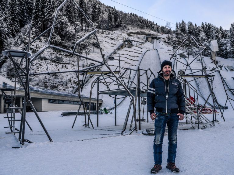 Alex Brändle konstruierte für das EYOF 2015 das Bühnenbild. Foto: Oliver Lerch