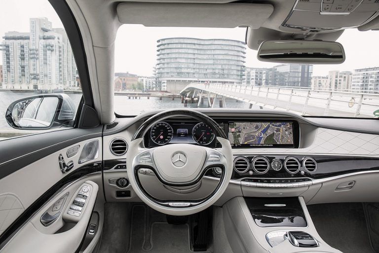 Alle Infos via Cockpit. Zertifikat und Garantie gibt’s auch.