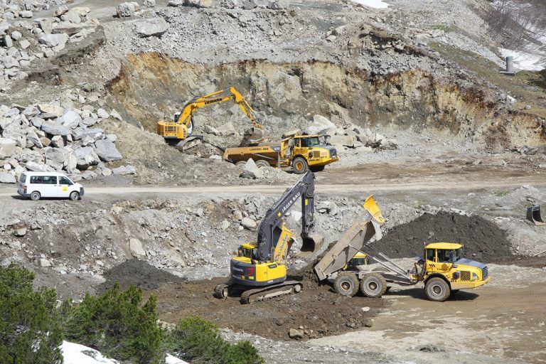 Am Montag sind offiziell die Bagger aufgefahren.