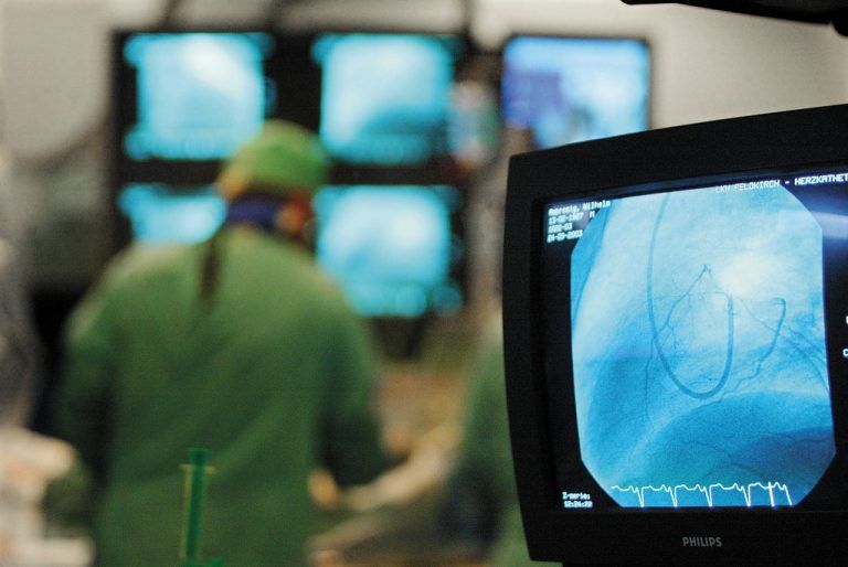 An den Landeskrankenhäusern herrscht Hochbetrieb. Das zeigen jetzt Zahlen eines VN-Datenreports. Demnach werden jährlich unter anderem 39.082 Operationen durchgeführt. Fotos: vn-Archiv, LKHB