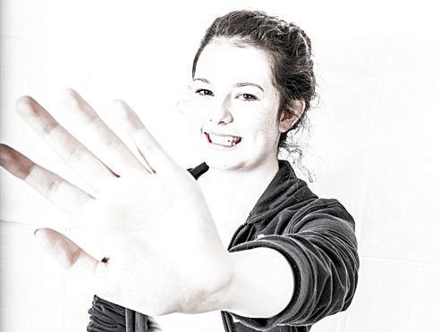 Anna Dobler,14 Jahre, GaissauDurch den Selbstverteidigungskurs fühle ich mich viel sicherer. Um die Techniken nicht zu vergessen, werde ich regelmäßig üben. Es ist gut, dass solche Kurse an unserer Schule angeboten werden.