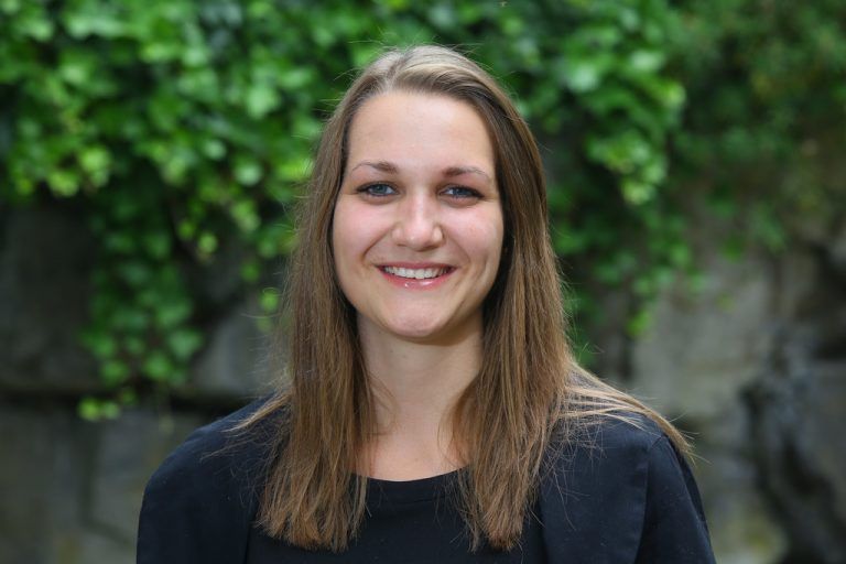 Anna Lena BodingbauerIch war vor der Matura schon sehr nervös, aber es war dann eigentlich gar nicht so schlimm. Im September fange ich erstmal als Kindergärtnerin an. Ob ich mich noch weiterbilden möchte, weiß ich noch nicht, bin aber für alles offen.