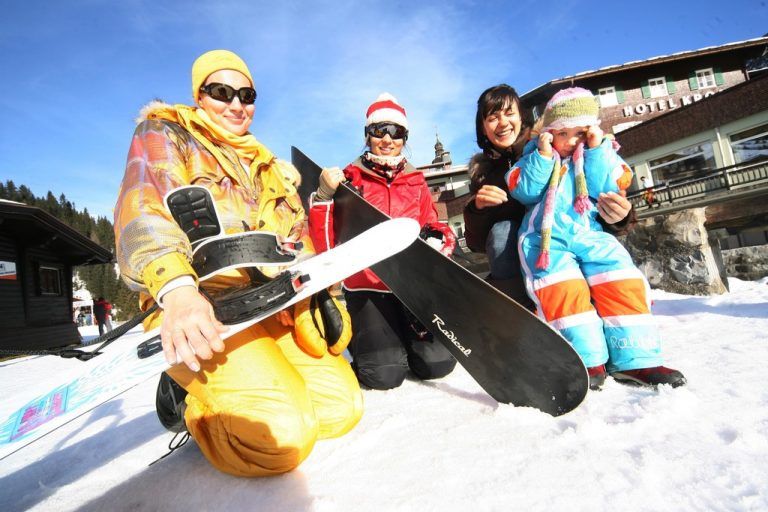 Auch am Arlberg zählt man heuer weniger russische Urlauber als in den vergangenen Jahren. Foto: VN/Hartinger