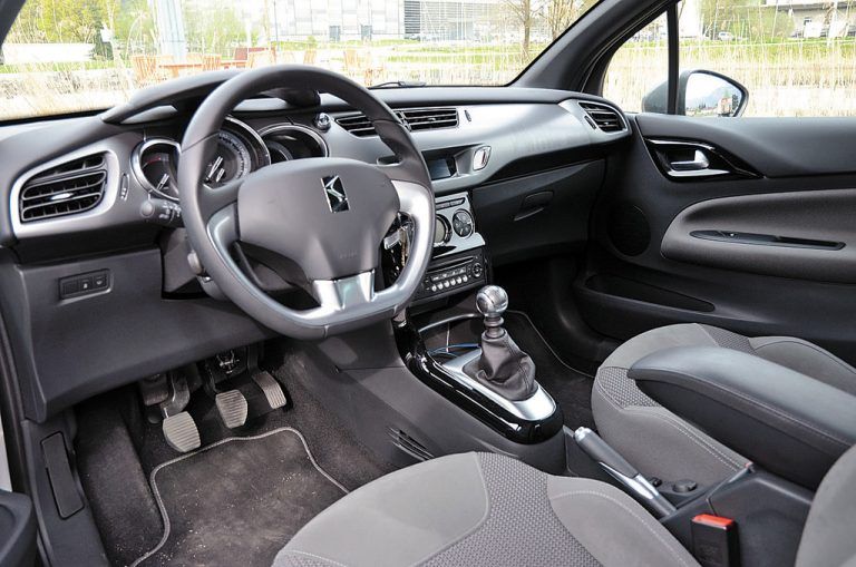 Auch das schicke Interieur weiß zu gefallen.