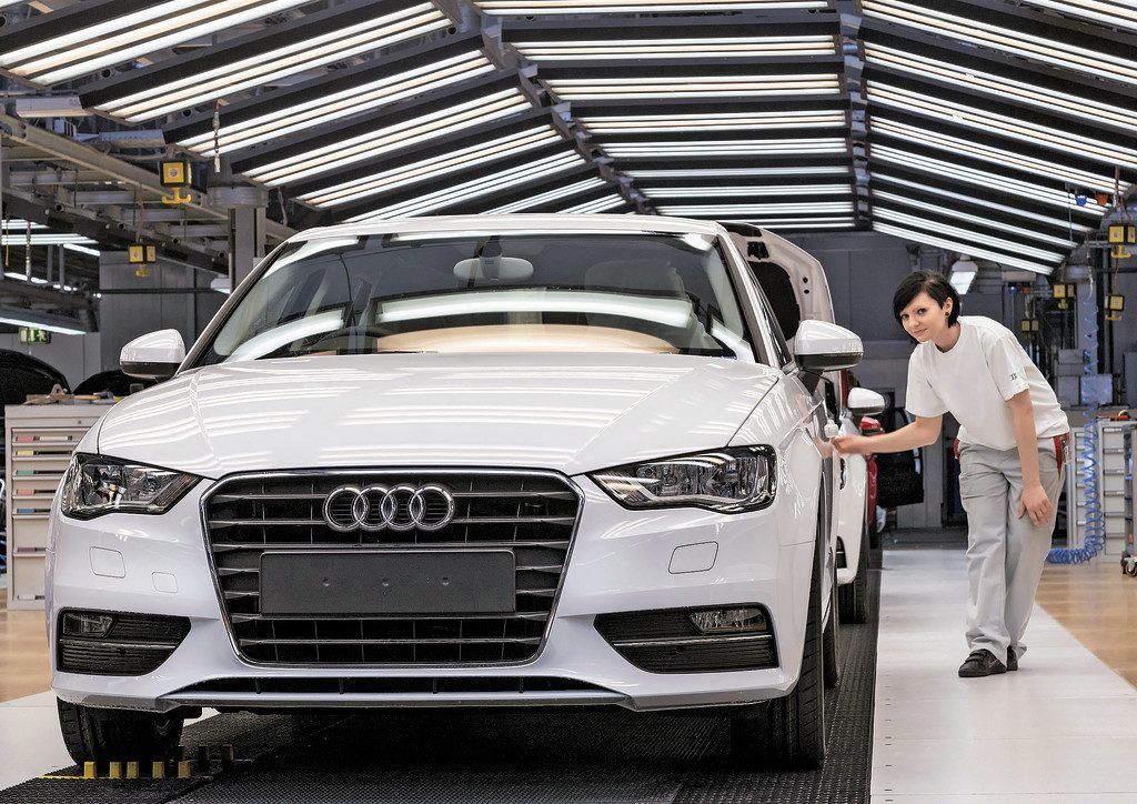 Audi will bis 2018 über zwei Millionen Autos jährlich verkaufen. Der Q1 soll dabei helfen.