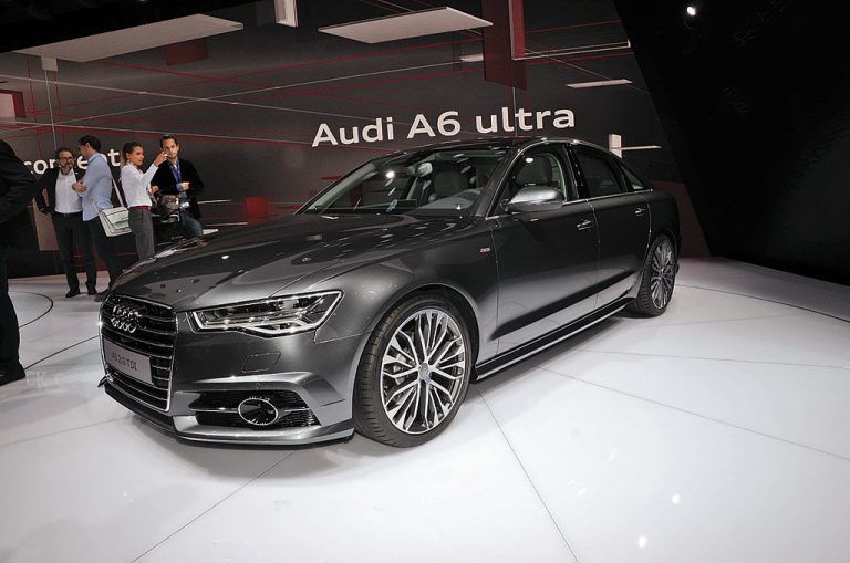 Aufgefrischter A6Gründlich überarbeitet steht der Audi A6 als Weltpremiere auf dem Autosalon in Paris. Modifikationen an der Optik, neue Motoren und Getriebe sowie ein neues Infotainmentsystem zählen zu den wichtigsten Änderungen. Preise: ab 42.400 Euro.