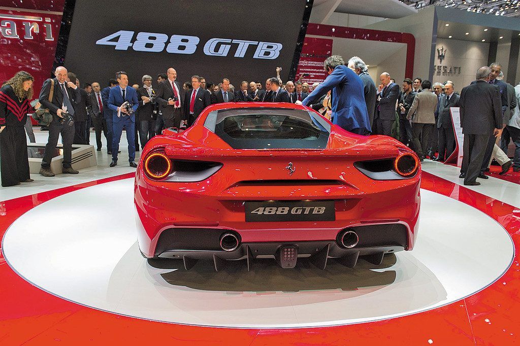 Weitere Premieren. Messerundgang auf dem Autosalon Genf 2015