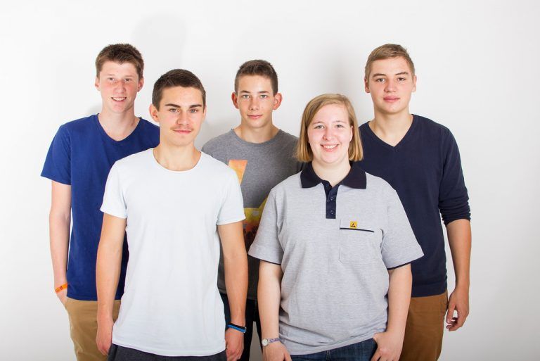 Bachmann. Anfang September durfte Bachmann electronic fünf neue Lehrlinge willkommen heißen. Im Headquarter Feldkirch werden zurzeit 19 junge Menschen in den Lehrberufen Elektronik, IT-Technik und Lagerlogistik ausgebildet.  