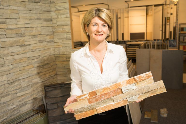 bad-2000-Geschäftsführerin Sabine Huber steht dem Unternehmen seit 2005 vor. Foto: VN/Hartinger