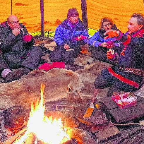 Bei einer Pause erfährt man viel über die Kultur. Foto: Lädtke