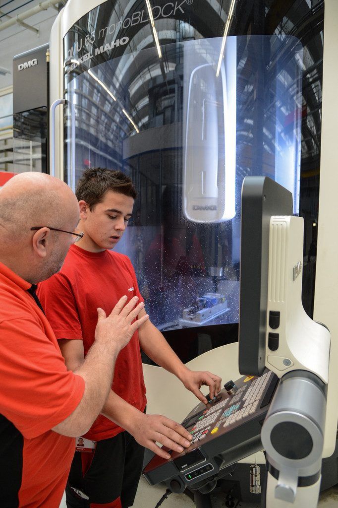 Auf Millimeter genaues Arbeiten mit Metall