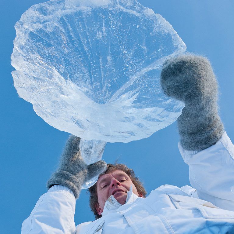 Berge hörenIm Zuge dieser Kulturveranstaltung kann man mit Künstlern wandern. Das rundum sinnliche Erlebnis berge.hören findet am 10. und 24. Jänner 2015 in Bludenz statt.