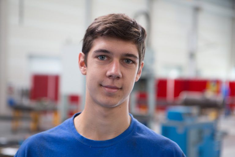 Bernhard Maier,LehrlingEs gefällt mir sehr gut bei der Fa. Reisch. Für mich als Lehrling ist auch interessant, dass wir an allen Maschinen lernen können und gute Ausbilder haben.