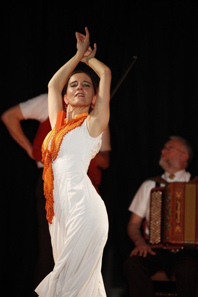 Bettina Castaño fasziniert mit außergewöhnlichen Flamenco-Darbietungen. 