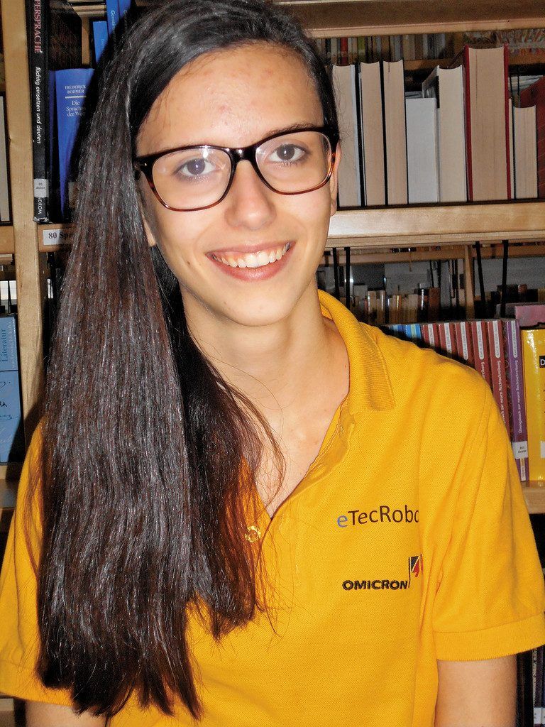 Bianca Loacker,15, Götzis, ForschungspräsentationAm besten gefällt mir, dass man immer seine eigenen Ideen bringen kann und man niemals ausgelacht wird. Man lernt einfach, dass man durch Fragen weiterkommt, und die Lösungen im Team zu finden ist toll. Besonders positiv ist auch der Bezug zur Elektrotechnik. Schön, dass die Ergebnisse so positiv waren, da hat sich die Arbeit gelohnt.
