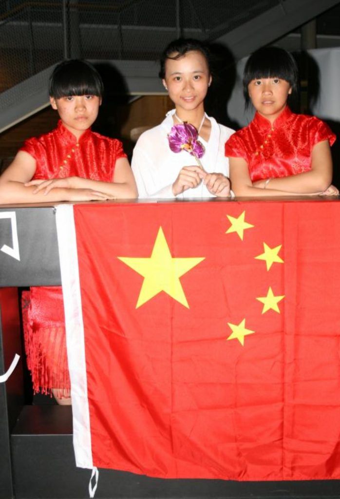 Bezauer Schule hisst für ein Jubiläum die chinesische Fahne