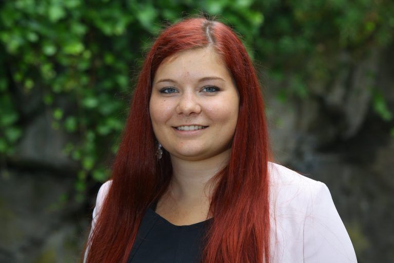 Christina BurtscherIch bin einfach nur froh, dass die Matura endlich vorbei ist. Jetzt werde ich für ein halbes Jahr nach Südafrika reisen und dort in einem Waisenhaus arbeiten. Danach möchte ich nach Wien ziehen und dort als Pädagogin arbeiten.