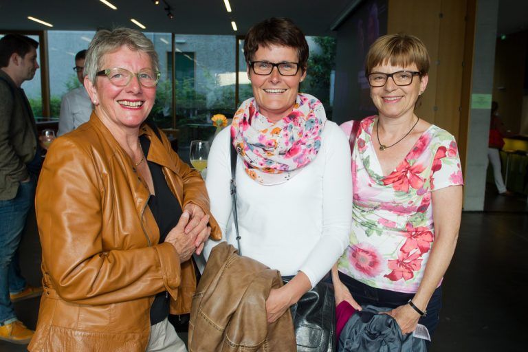 Christine Oberforcher (d‘Weidacher) und die Silbertalerinnen Katharina Keßler und Anita Dönz (v. l.).