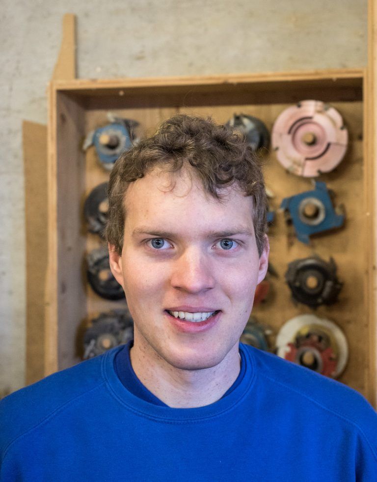 Daniel BurtscherIch habe hier eine super Ausbildung zum Zimmerer machen dürfen und bin auch ein bisschen stolz darauf, zu den besten Lehrlingen Österreichs zu zählen.