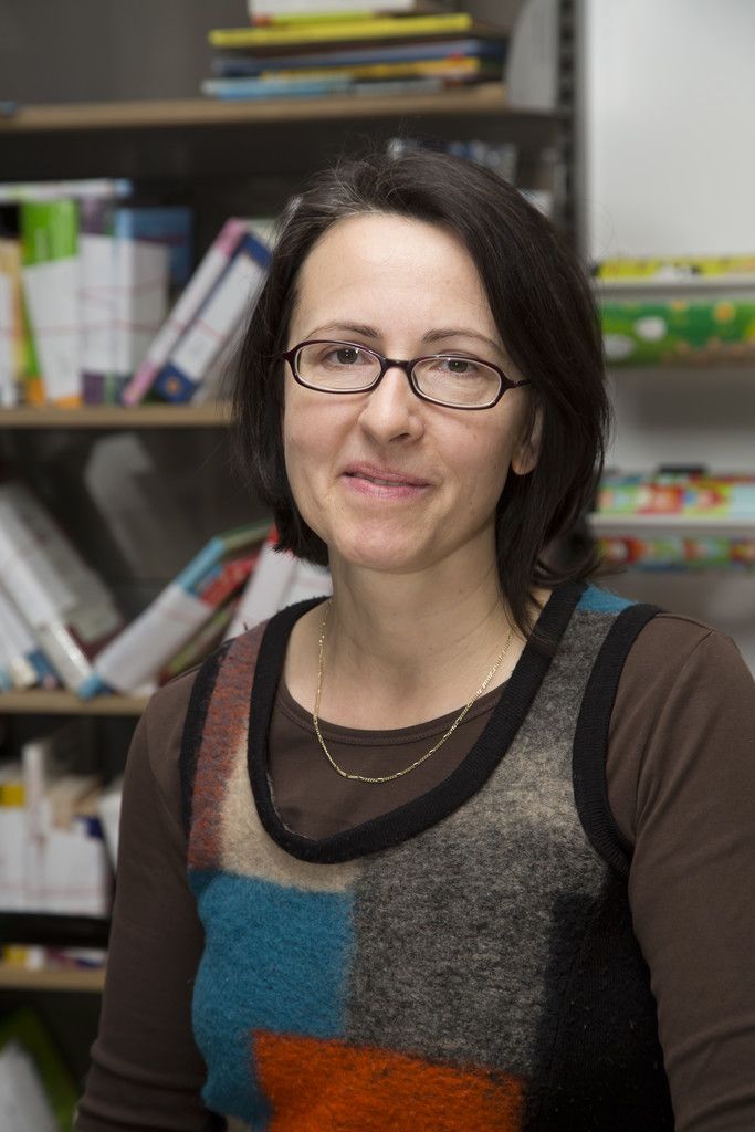 Daniela Rauter, Buchhändlerin Ich lese privat selbst extrem gerne, weil man dank der Bücher quasi auf dem Sofa zu Hause in so viele verschiedene Welten eintauchen kann.