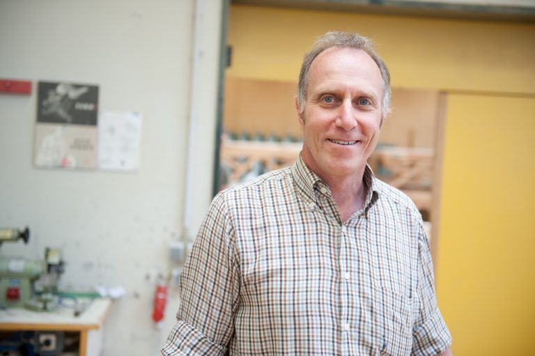 Dank der großartigen Unterstützung durch Wirtschaftsunternehmen ist es uns möglich, Projekte wie den Bau von ganzen Häusern umzusetzen. Mit der integrierten Energietechnik wird ein weiterer Schwerpunkt gesetzt. Robert Nachbaur, HTL-Lehrer