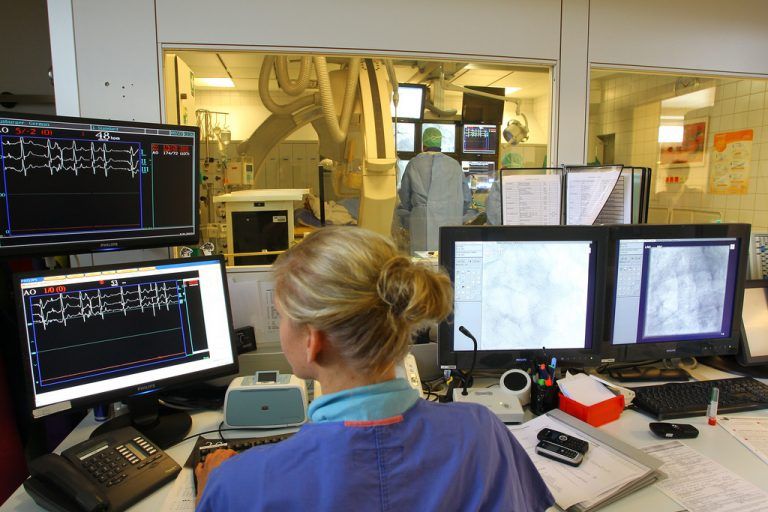 Das Herzkatheterlabor im LKH Feldkirch ist mit dringlichen Patientenfällen ausgelastet. Foto: VN/Hofmeister