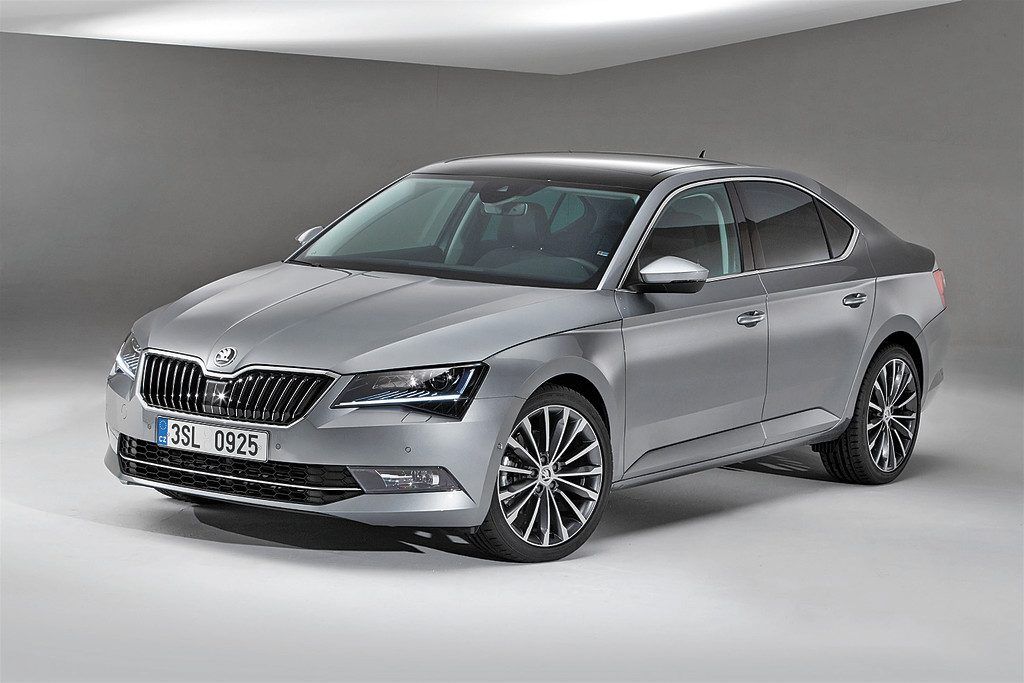 Weltpremiere: Skoda zeigt neuen Superb