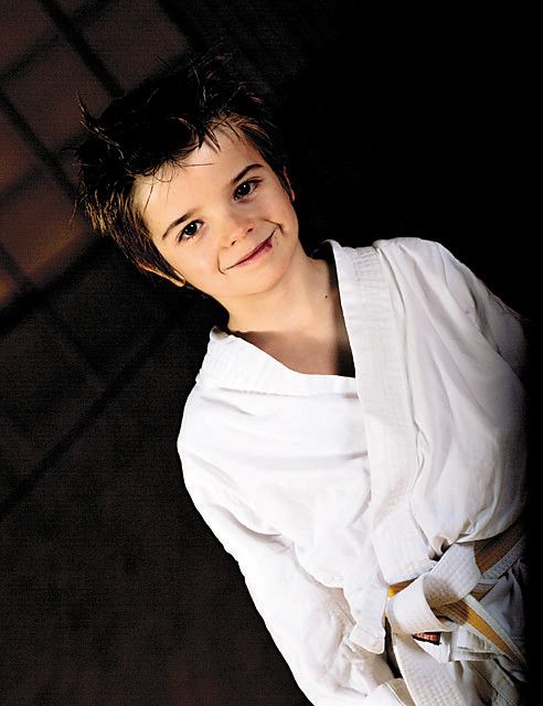 David Kathrein8 Jahre, LustenauBesonders gut gefällt mir „Starke Kids“. Hier kann ich Bewegungen ausprobieren, über Hindernisse springen und vieles mehr. Vielleicht mache ich auch einmal bei einem Turnier mit.